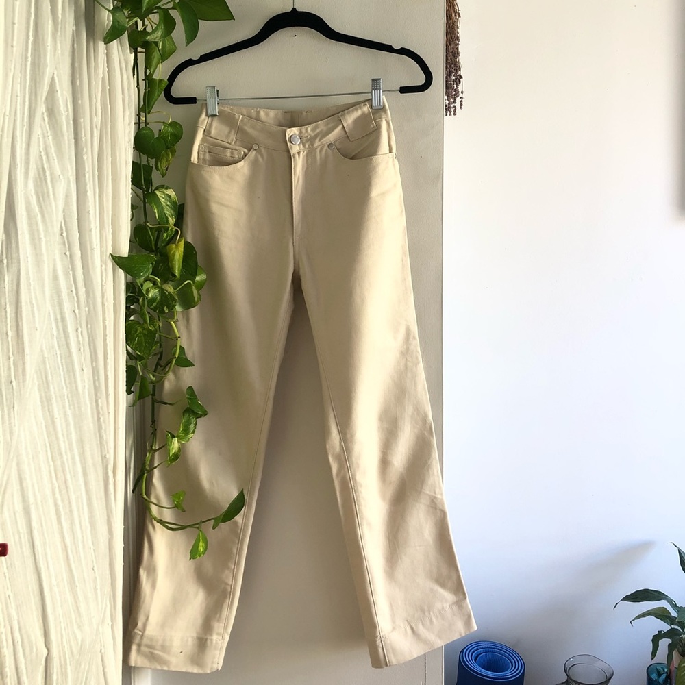 Need supply NEED carpenter pants